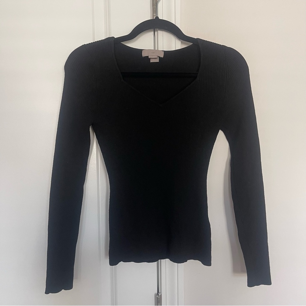 H&M Long Sleeve V-Neck Ribbed Top